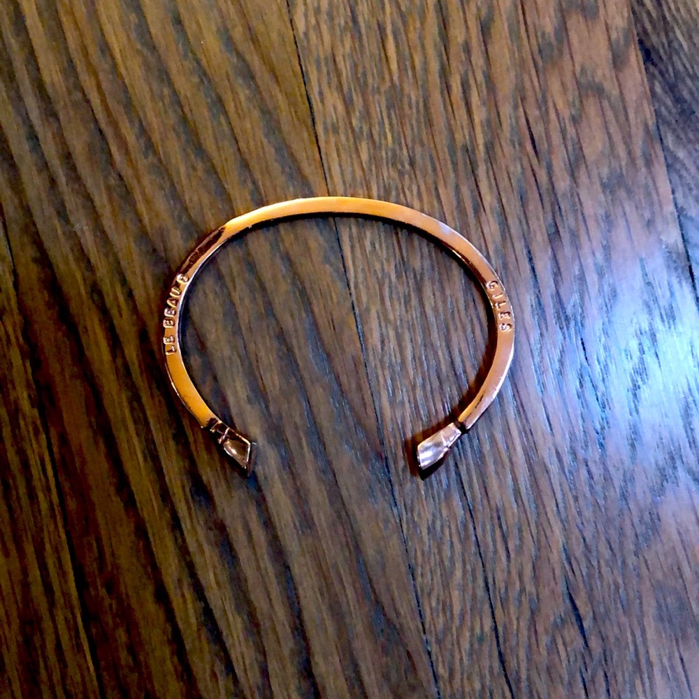 Rose gold pied de biche cuff Giles